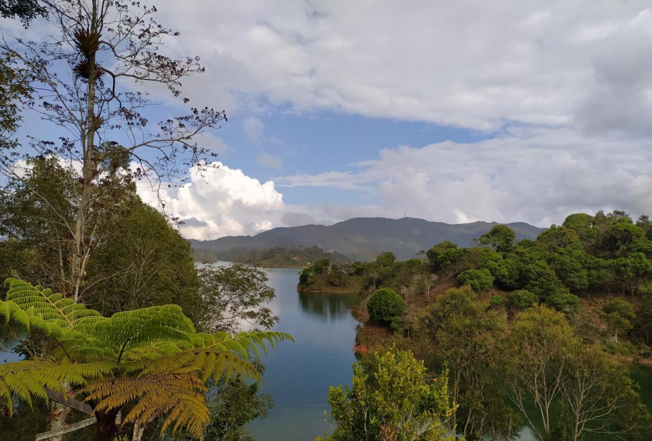 Ecolodge Bahia Del Penon Guatapé Eksteriør billede