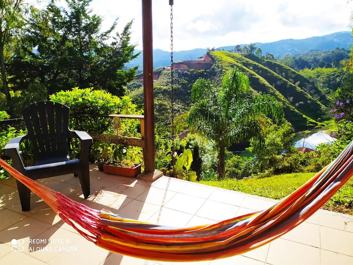 Ecolodge Bahia Del Penon Guatapé Eksteriør billede