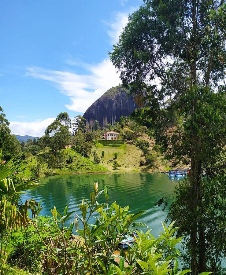 Ecolodge Bahia Del Penon Guatapé Eksteriør billede
