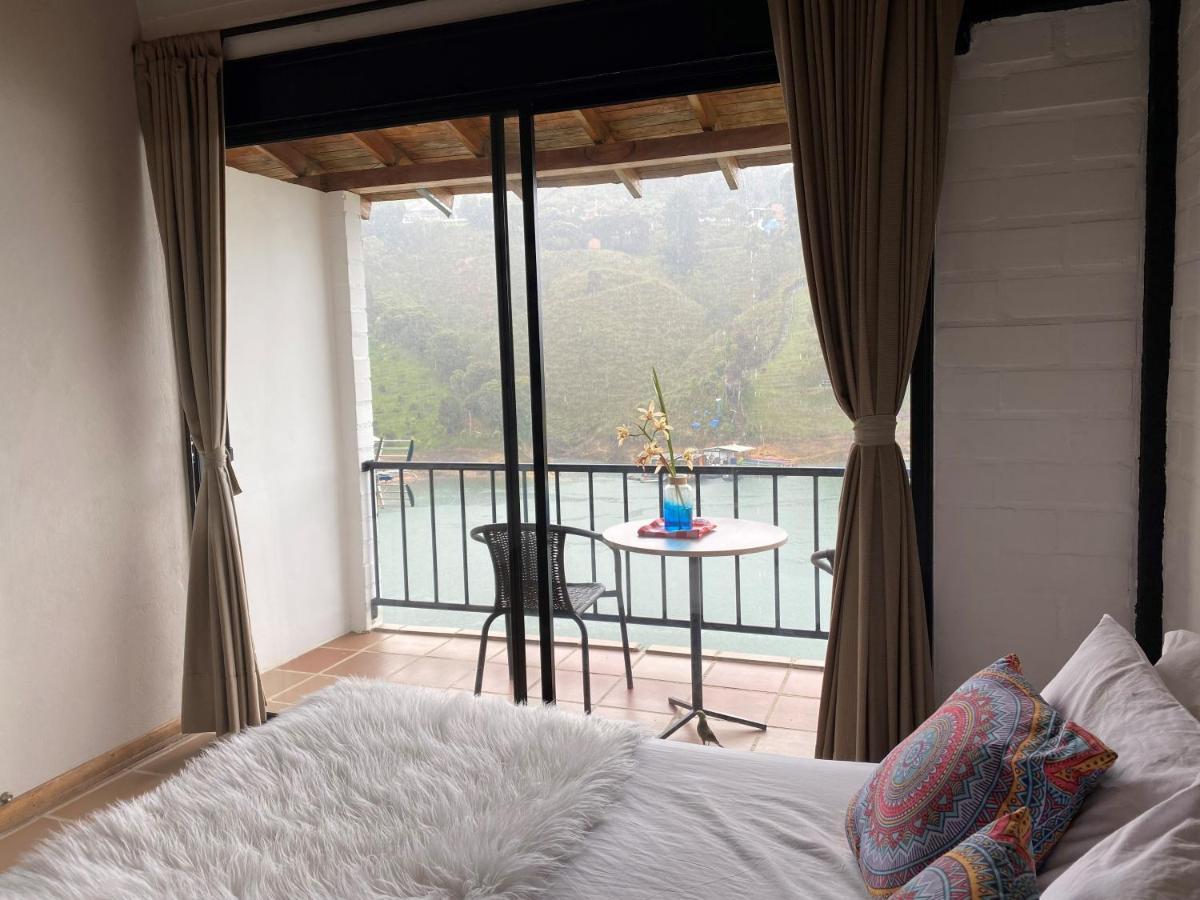 Ecolodge Bahia Del Penon Guatapé Eksteriør billede
