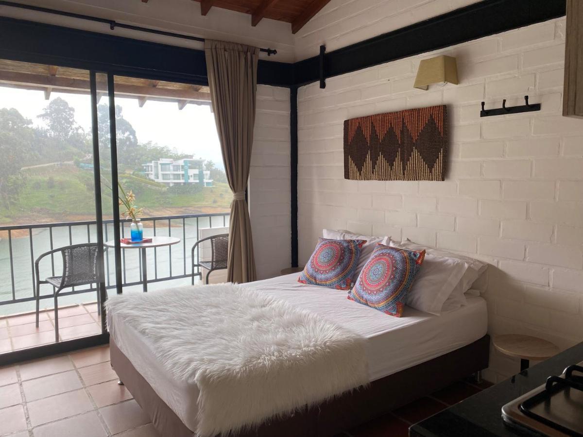 Ecolodge Bahia Del Penon Guatapé Eksteriør billede