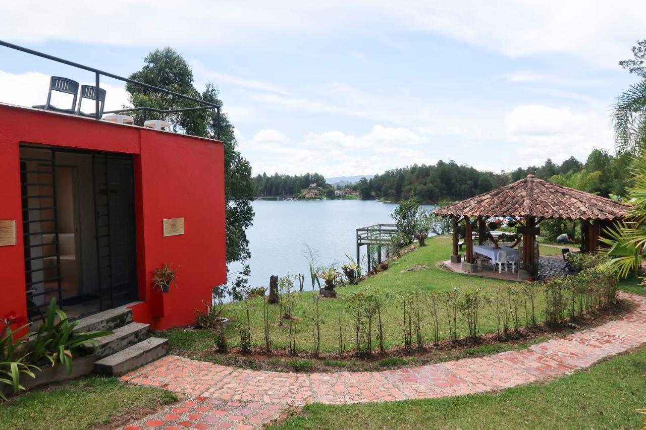 Ecolodge Bahia Del Penon Guatapé Eksteriør billede