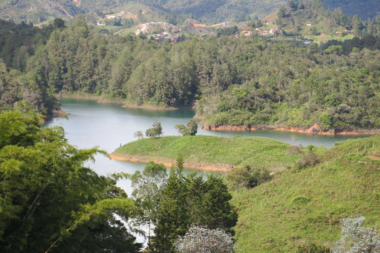 Ecolodge Bahia Del Penon Guatapé Eksteriør billede