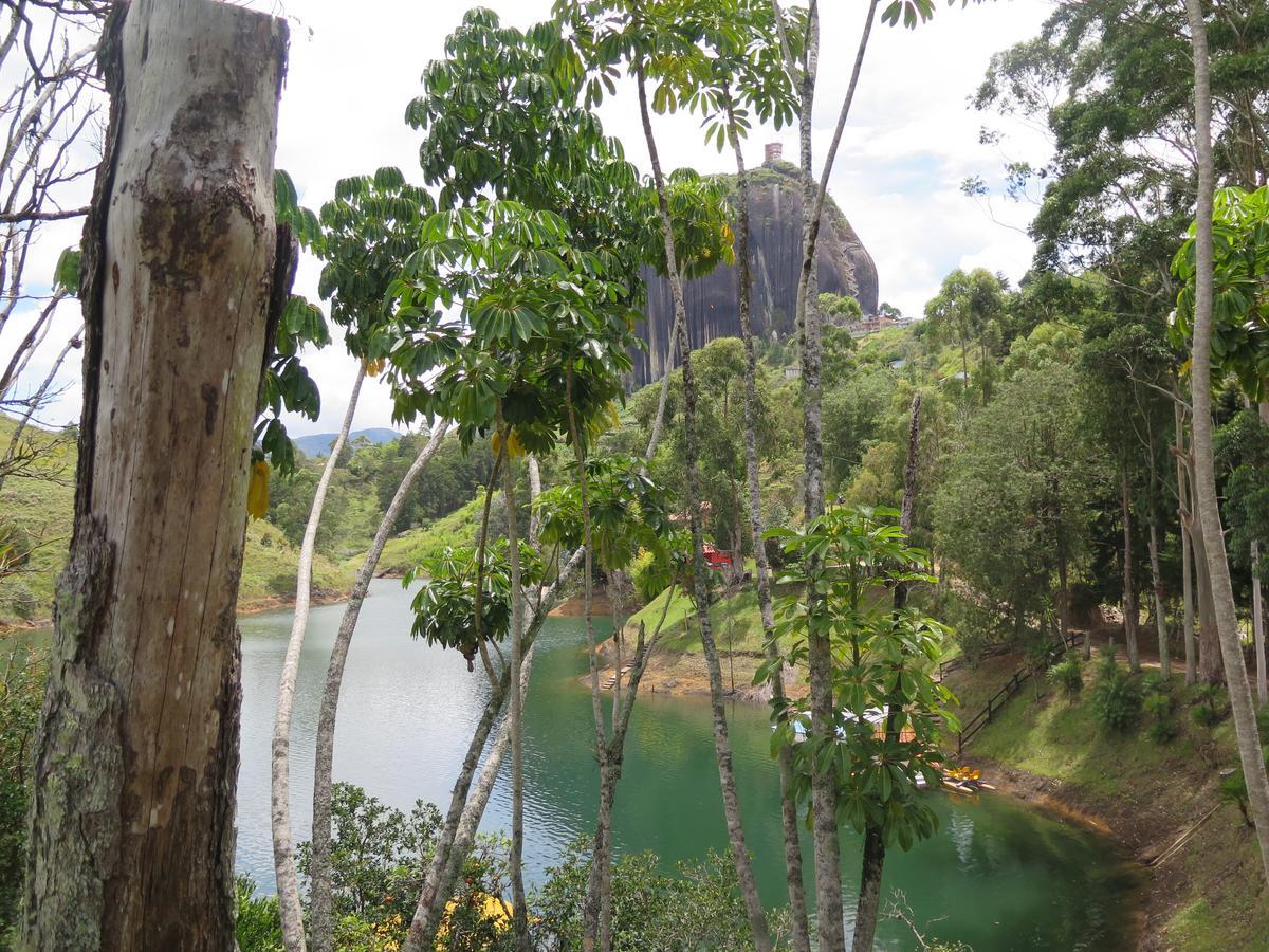 Ecolodge Bahia Del Penon Guatapé Eksteriør billede